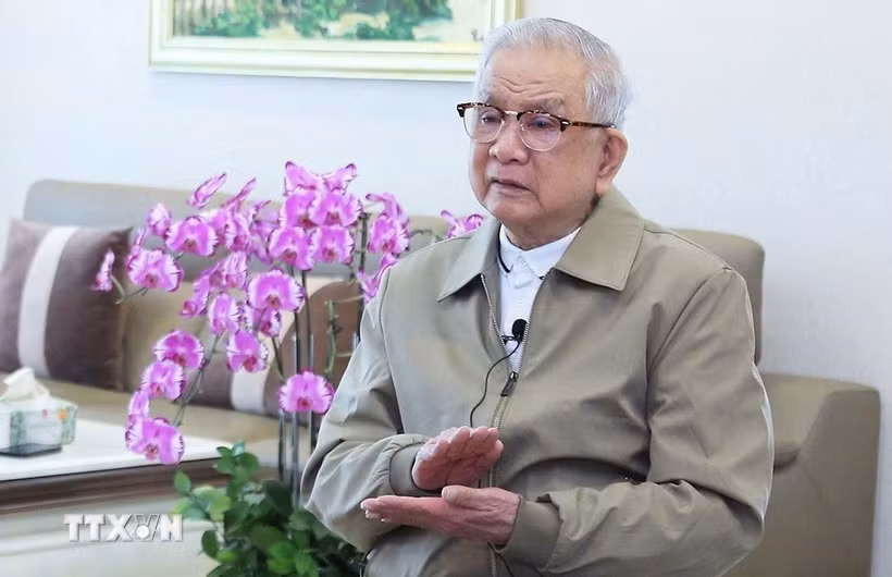 Nguyên Bộ trưởng Ngoại giao Nguyễn Dy Niên chia sẻ về ý nghĩa đường lối đối ngoại của Đại hội XIV của Đảng. (Ảnh: Việt Đức/TTXVN)