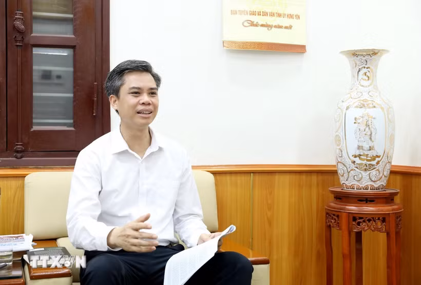 Theo Trưởng Ban Tuyên giáo và Dân vận Tỉnh ủy Hưng Yên Nguyễn Văn Chiến, Hưng Yên đang phát huy sức mạnh nhân dân gắn với các Nghị quyết của trung ương, trong đó chú trọng ứng dụng khoa học, công nghệ, đổi mới sáng tạo và chuyển đổi số trong công tác quản lý điều hành. (Ảnh: Thế Duyệt/TTXVN)