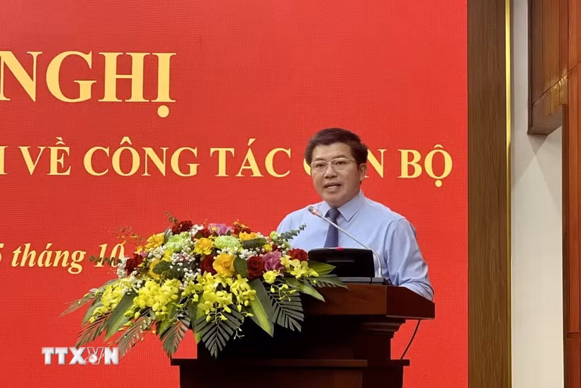 Phó Bí thư Thường trực Tỉnh ủy Quảng Trị Trần Vũ Khiêm phát biểu tại hội nghị. (Ảnh: Nguyên Linh/TTXVN)