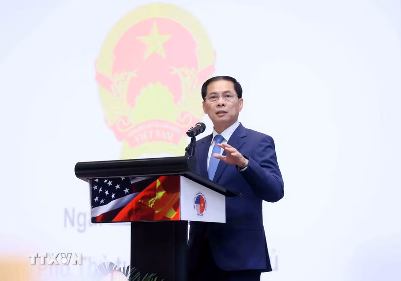 Phó Thủ tướng Bùi Thanh Sơn phát biểu tại hội nghị. (Ảnh: An Đăng/TTXVN)