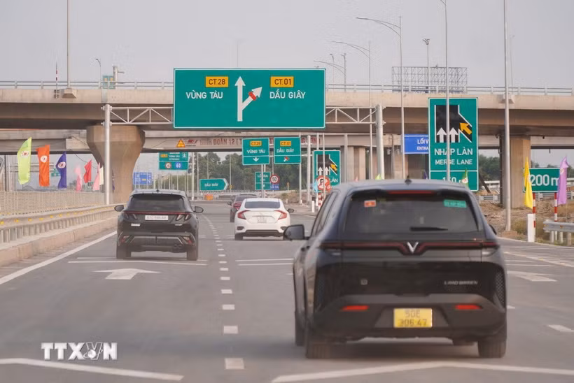 Cao tốc Biên Hòa-Vũng Tàu, dự án kết nối Đồng Nai, Thành phố Hồ Chí Minh với sân bay Long Thành đã đưa vào khai thác. (Ảnh: Công Phong/TTXVN)