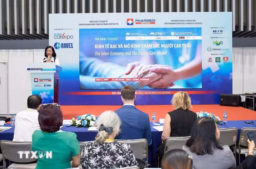 Tọa đàm “Kinh tế bạc và mô hình chăm sóc người cao tuổi” tại Thành phố Hồ Chí Minh. (Ảnh: Đinh Hằng/TTXVN)