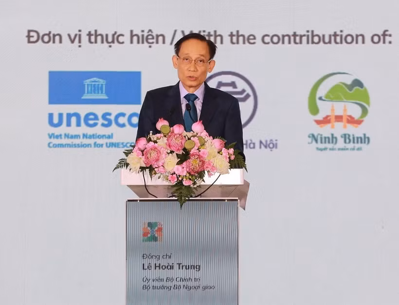 Đồng chí Lê Hoài Trung, Ủy viên Bộ Chính trị, Bộ trưởng Bộ Ngoại giao phát biểu. (Ảnh: Khánh Hòa/TTXVN)