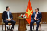 Thủ tướng Phạm Minh Chính tiếp lãnh đạo Tập đoàn khai thác khoáng sản Vale. (Ảnh: Dương Giang/TTXVN)
