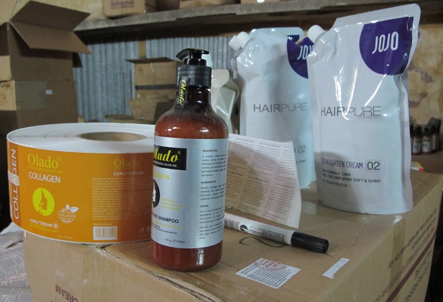 Phần lớn mỹ phẩm mang nhãn hiệu Olado. (Ảnh: Đức Duy/Vietnam+)