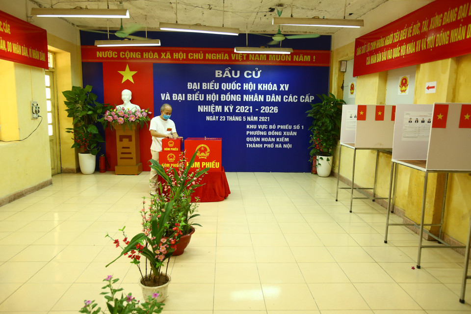 Khu vực bỏ phiếu được bố trí khang trang và khoa học. (Ảnh: Xuân Quảng/Vietnam+)
