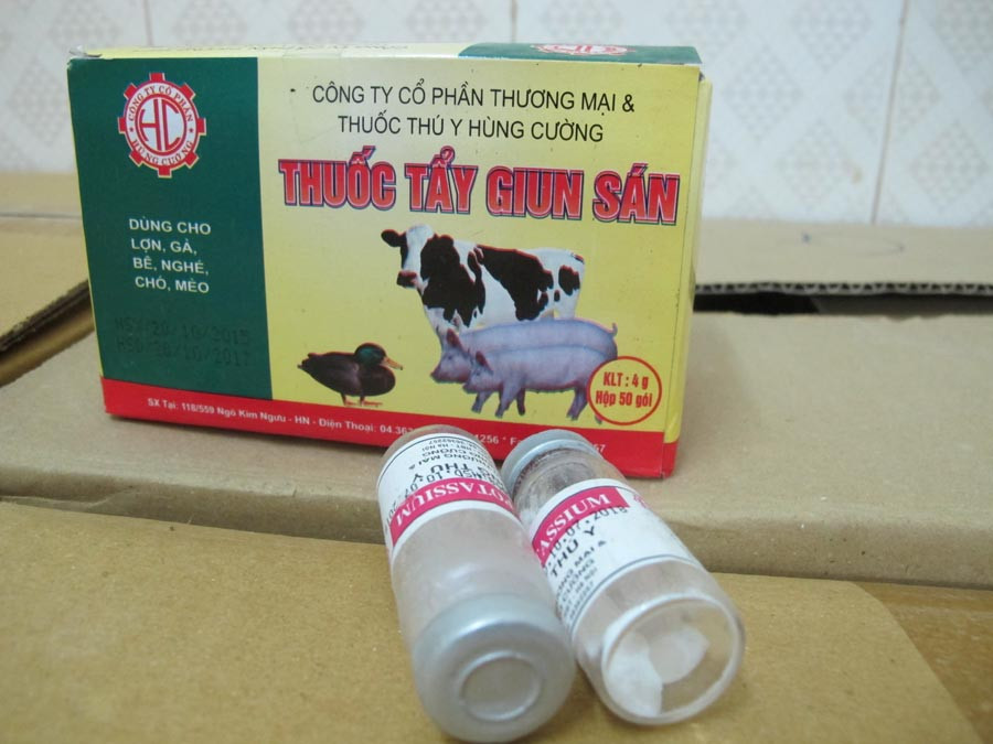 Tất cả các loại thuốc thú y này đều nằm ngoài danh mục cho phép lưu hành tại Việt Nam. (Ảnh: Đức Duy/Vietnam+)