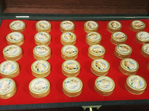 Phần lớn đều ghi xuất xứ từ Hàn Quốc. (Ảnh: Đức Duy/Vietnam+)