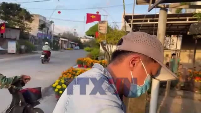 Gắn kết cộng đồng qua tục dựng nêu ăn Tết