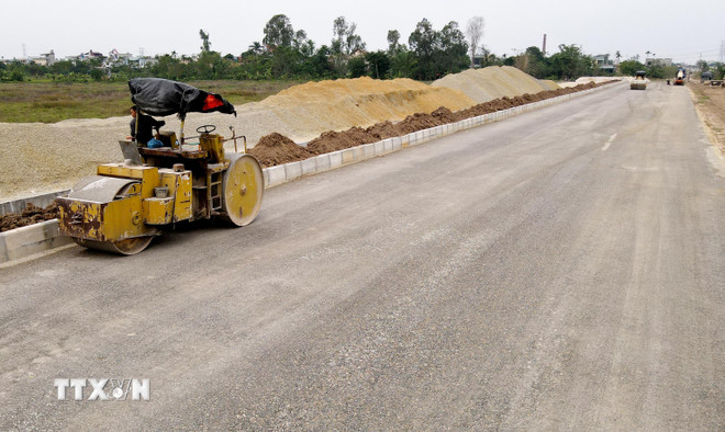 Đẩy nhanh tiến độ phân bổ, giải ngân vốn đầu tư công năm 2025 ttxvn-thaibinh-dau-tu-cong-01-2024-12.jpg