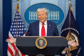 Ngày 3/2/2025, Tổng thống Mỹ Donald Trump đã phát biểu rằng ông muốn đàm phán một thỏa thuận với Ukraine, trong đó nước này đảm bảo nguồn cung đất hiếm để đổi lấy viện trợ từ Mỹ. (Nguồn: THX/TTXVN)