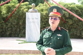 Phó Bí thư Đảng ủy Bùi Xuân Phong phát biểu nhấn mạnh vai trò của Đảng Cộng sản Việt Nam trong công cuộc xây dựng, bảo vệ và phát triển đất nước. (Ảnh: Việt Hùng/TTXVN)