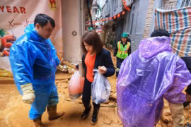 Hà Nội: Khẩn trương khắc phục sự cố phun trào bùn nhão tại ngõ 7 Giang Văn Minh
