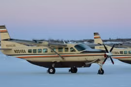 Một chiếc Bering Air Cessna Caravan trên đường băng ở Nome. (Nguồn: knom)