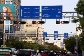 Đèn tín hiệu giao thông ở giao lộ Nguyễn Văn Trỗi-Trần Huy Liệu, quận Phú Nhuận, Thành phố Hồ Chí Minh. (Ảnh: Hồng Đạt/TTXVN)
