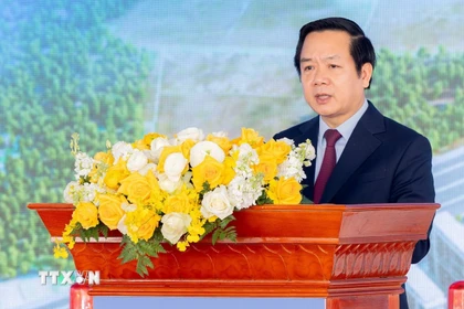 Ông Phạm Quang Ngọc, Chủ tịch Ủy ban Nhân dân tỉnh Hưng Yên phát biểu tại lễ khởi công. (Ảnh: Thế Duyệt/TTXVN)