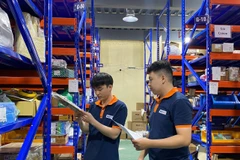 Doanh nghiệp nhỏ và vừa chiếm 98,2% tổng số doanh nghiệp, sử dụng 55,1% lực lượng lao động và đóng góp hơn 40% GRDP của Hà Nội. (Ảnh: PV/Vietnam+)
