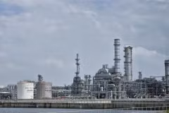 Không chỉ đóng vai trò là nhà cung cấp nhiên liệu quan trọng cho thị trường nội địa, NSRP còn cho thấy khả năng thích ứng linh hoạt trước các biến động của thị trường quốc tế. (Ảnh: PV/Vietnam+)