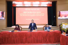 Chủ tịch Ủy ban Nhân dân thành phố Hà Nội Trần Sỹ Thanh phát biểu tại hội nghị. (Ảnh: hanoimoi.vn)