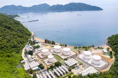 Kho xăng dầu của PVOIL tại Vũng Rô. (Ảnh: PV/Vietnam+)