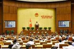 Phiên họp toàn tể tại hội trường Quốc hội sáng 17/5. (Ảnh: TTXVN)