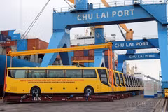 Lễ xuất khẩu xe Bus thương hiệu Việt của THACO Trường Hải sang Philippines (Quảng Nam, 2019). (Ảnh: Trần Tĩnh/TTXVN)