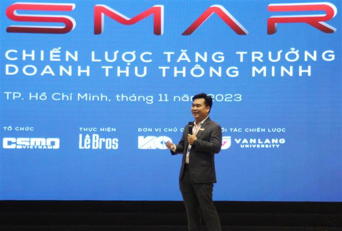 Chuyên gia báo cáo tham luận tại VSMCamp & CSMOSummit 2023. (Ảnh: Mỹ Phương/TTXVN)