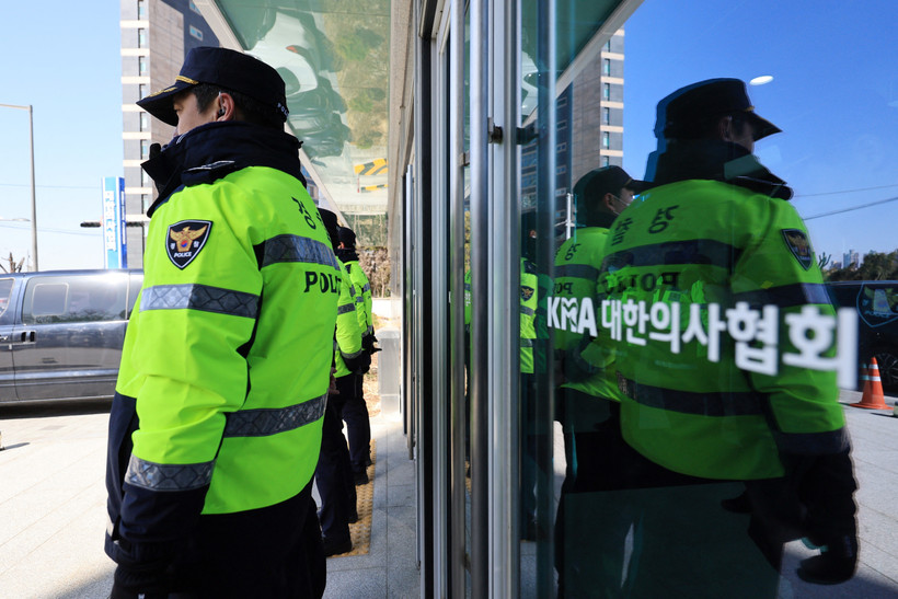 Cảnh sát Hàn Quốc. (Ảnh: AFP/TTXVN)