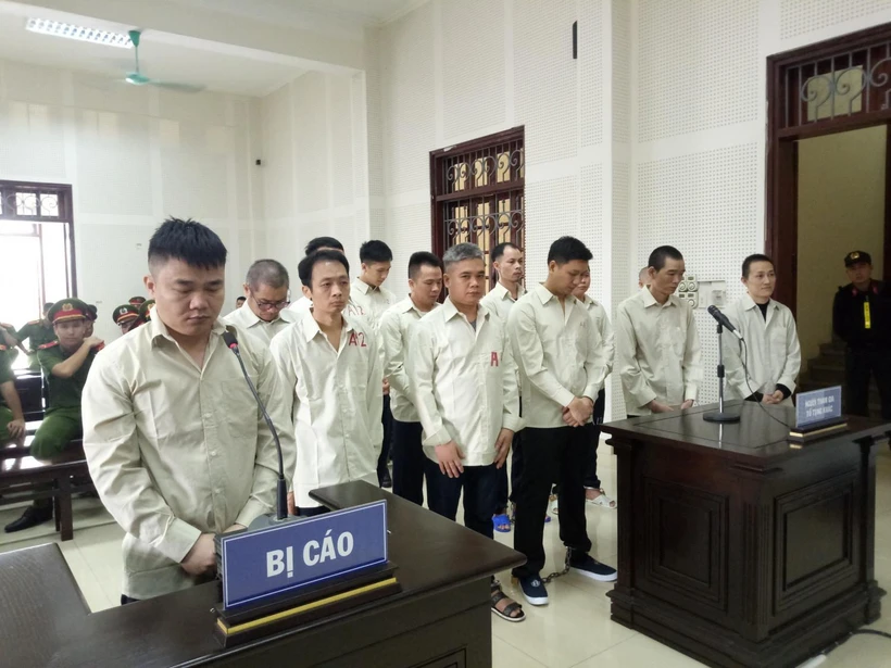Các bị cáo tại phiên tòa. (Nguồn: conganquangninh.gov.vn)