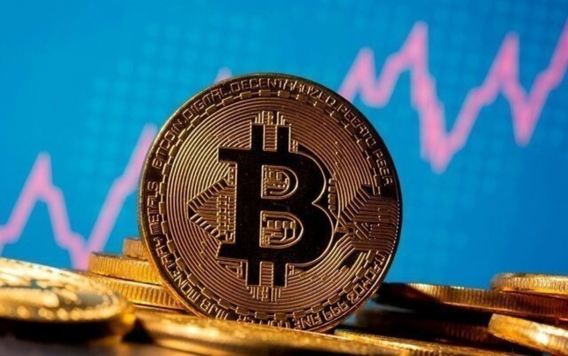 Hình ảnh minh họa đồng tiện kỹ thuật số bitcoin. (Ảnh: Reuters/TTXVN)