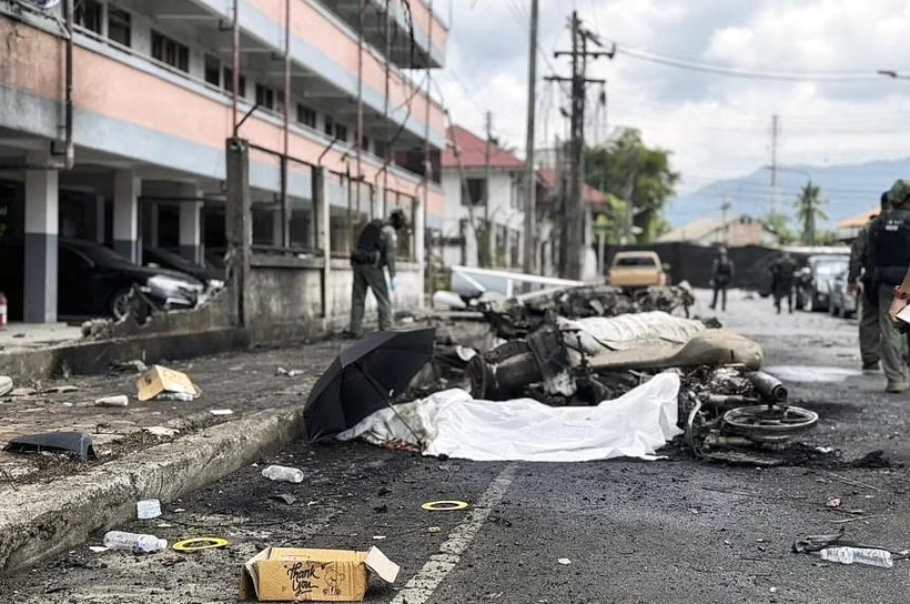 Hiện trường vụ đánh bom. (Nguồn: The Straits Times)