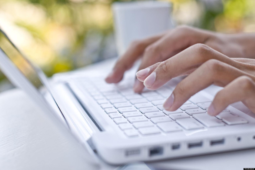 Ông Trần Đức Anh Sơn đã viết, đăng tin, bài sai sự thật, không đúng với quan điểm của Đảng, chính sách, pháp luật của Nhà nước trên mạng xã hội. (Nguồn: HuffPost)