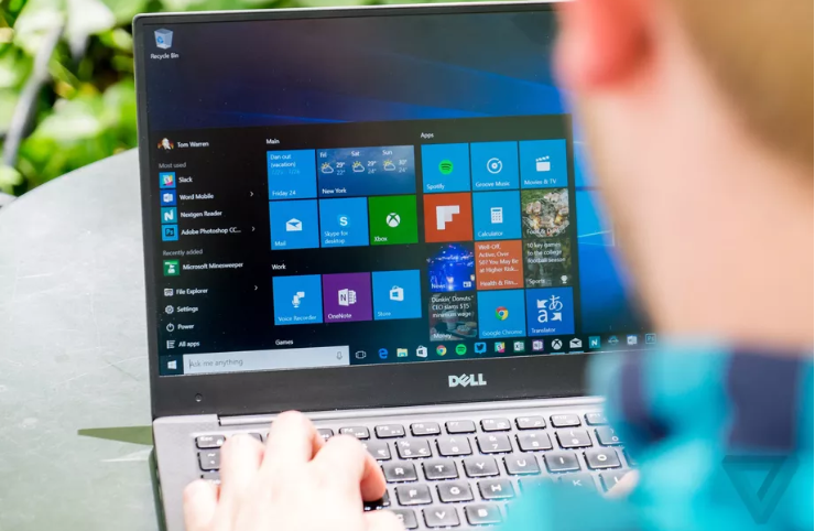 Windows 10 là hệ điều hành máy tính để bàn phổ biến nhất trên thế giới. (Nguồn: The Verge)