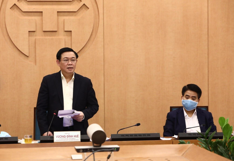 Bí thư Thành ủy Hà Nội Vương Đình Huệ phát biểu. (Ảnh: Văn Điệp/TTXVN)