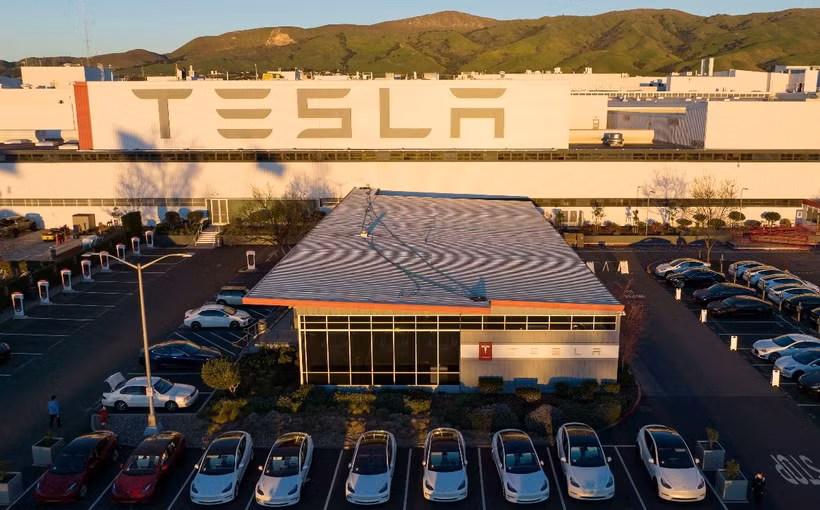 Nhà máy của Tesla tại Fremont, California (Mỹ). (Ảnh: AFP/TTXVN)