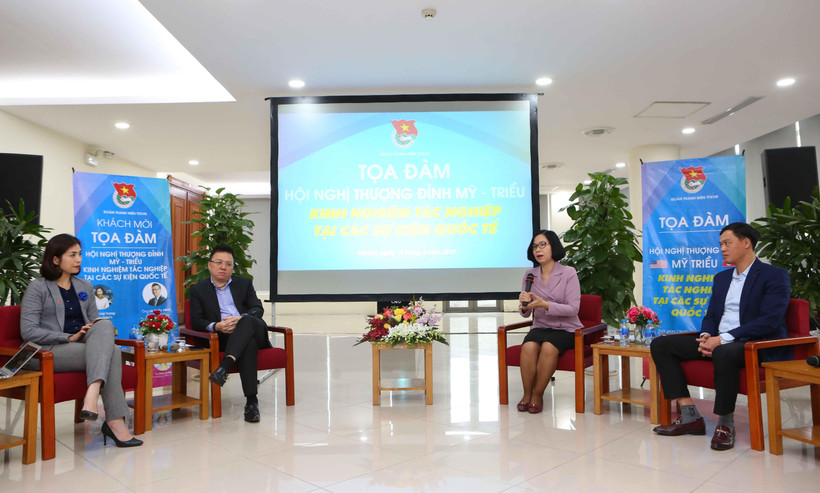 Các khách mời tại toạ đàm. (Ảnh: Thành Đạt/TTXVN)