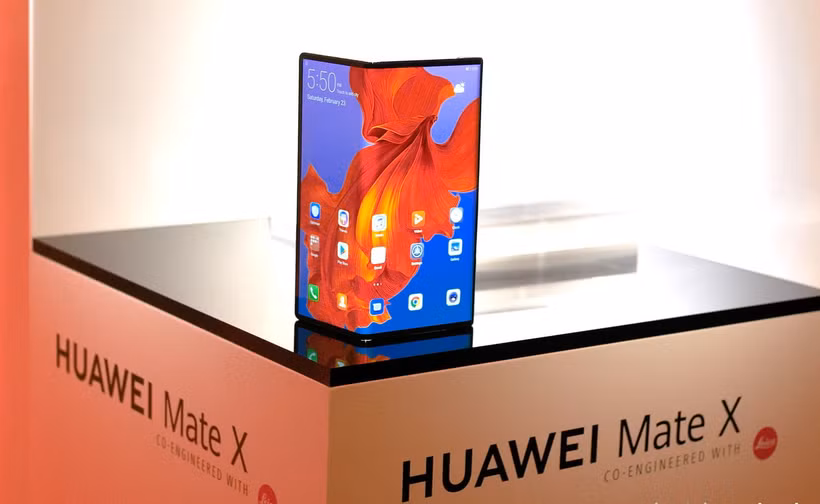 Điện thoại màn hình gập Huawei Mate X. (Nguồn: Android Central)
