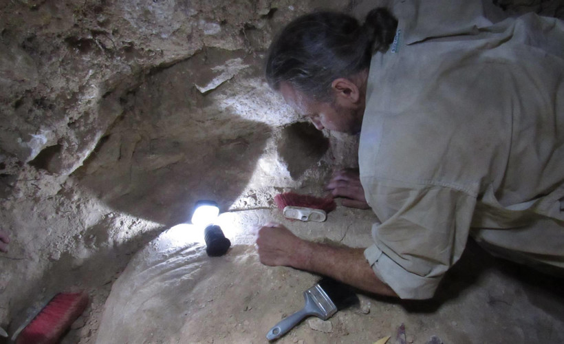 Các nhà khảo cổ học làm việc tại hiện trường vùng rừng rậm Petén của Guatemala. (Nguồn: NATGEO)