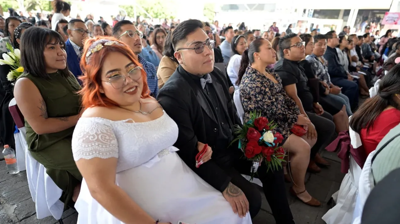 1.200 cặp đôitham gia một lễ cưới tập thể ở ngoại ô Thủ đô Mexico City (Mexico). (Nguồn: BNN Breaking)