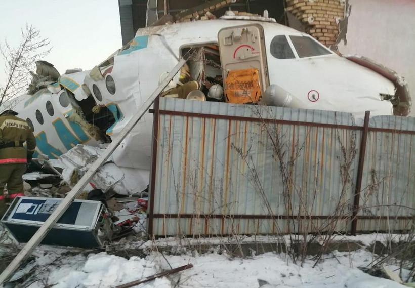 Hiện trường vụ rơi máy bay. (Nguồn: twitter.com/H_Aram)