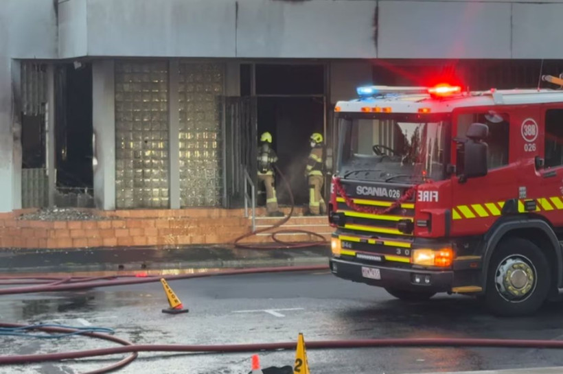 Hàng chục lính cứu hỏa đã nhanh chóng đến hiện trường dập tắt đám cháy. (Nguồn: ABC)