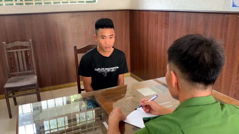 Đối tượng Sồng A Cho tại cơ quan Công an. (Nguồn: Công an Hưng Yên)