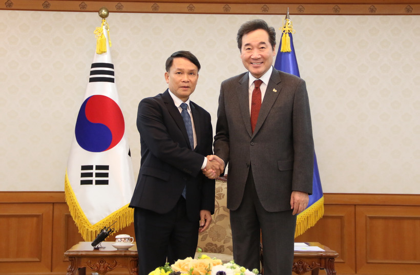 Thủ tướng Hàn Quốc Lee Nak-Yon đã tiếp Tổng Giám đốc TTXVN Nguyễn Đức Lợi cùng đoàn công tác tại Văn phòng Thủ tướng ở thủ đô Seoul. (Ảnh: Mạnh Hùng/Vietnam+)