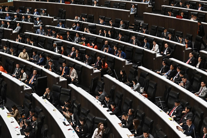 Các nghị sỹ Thái Lan tại phiên họp Quốc hội ở Bangkok hồi năm ngoái. (Ảnh: AFP/TTXVN)