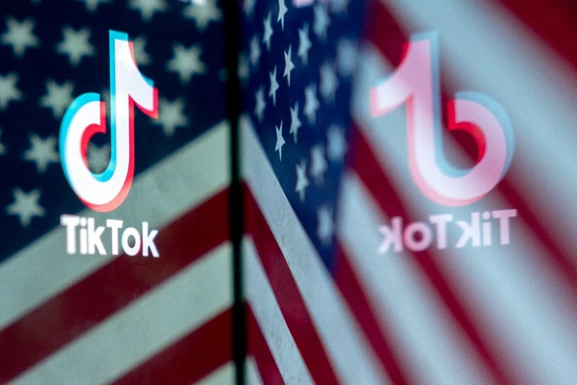Nhiều người dùng cảm thấy "nhẹ nhõm" sau khi ông Trump ký sắc lệnh cho TikTok hoạt động thêm 75 ngày. (Ảnh: AFP/TTXVN)