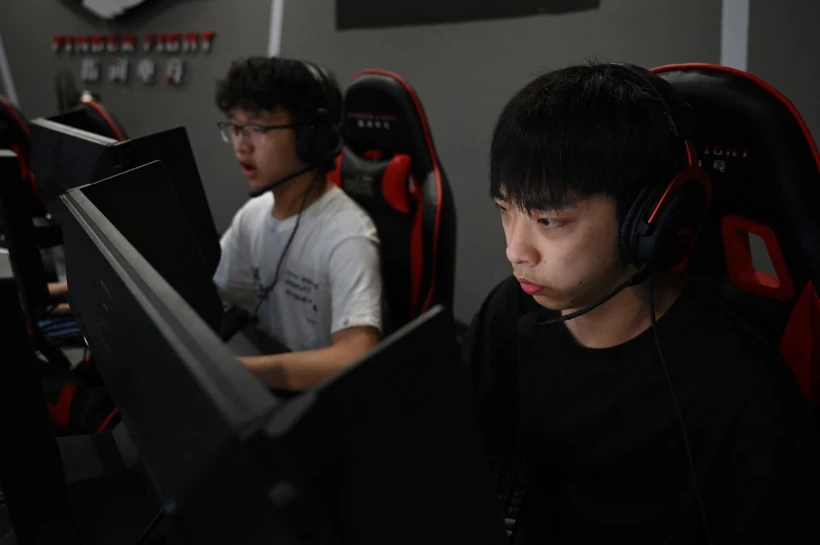 Một quán cafe Internet ở Bắc Kinh (Trung Quốc). (Ảnh: AFP/TTXVN)