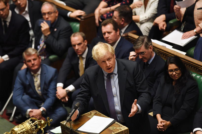 Thủ tướng Anh Boris Johnson phát biểu tại phiên họp của Hạ viện ở London ngày 22/10/2019. (Ảnh: AFP/TTXVN)