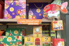 Doanh nghiệp tung ra nhiều sản phẩm mới cho mùa Trung thu 2025. (Ảnh: Hương Giang/TTXVN) 