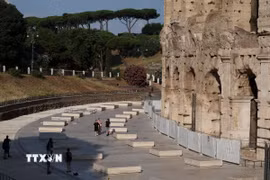 Trời nắng nóng gay gắt tại Rome, Italy. (Ảnh: THX/TTXVN phát)