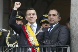 Ông Daniel Noboa tuyên thệ nhậm chức Tổng thống Ecuador tại Quito năm 2023. (Ảnh: AFP/TTXVN)